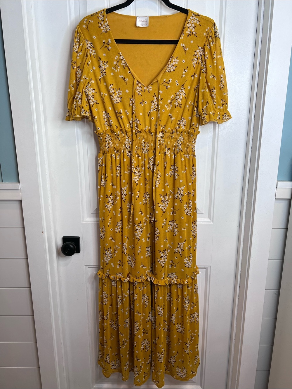 Siren Lily Mustard Yellow Floral Maxi Dress. Size Medium.